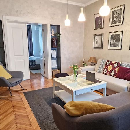 Urban Downtown Apartment Belgrado Esterno foto