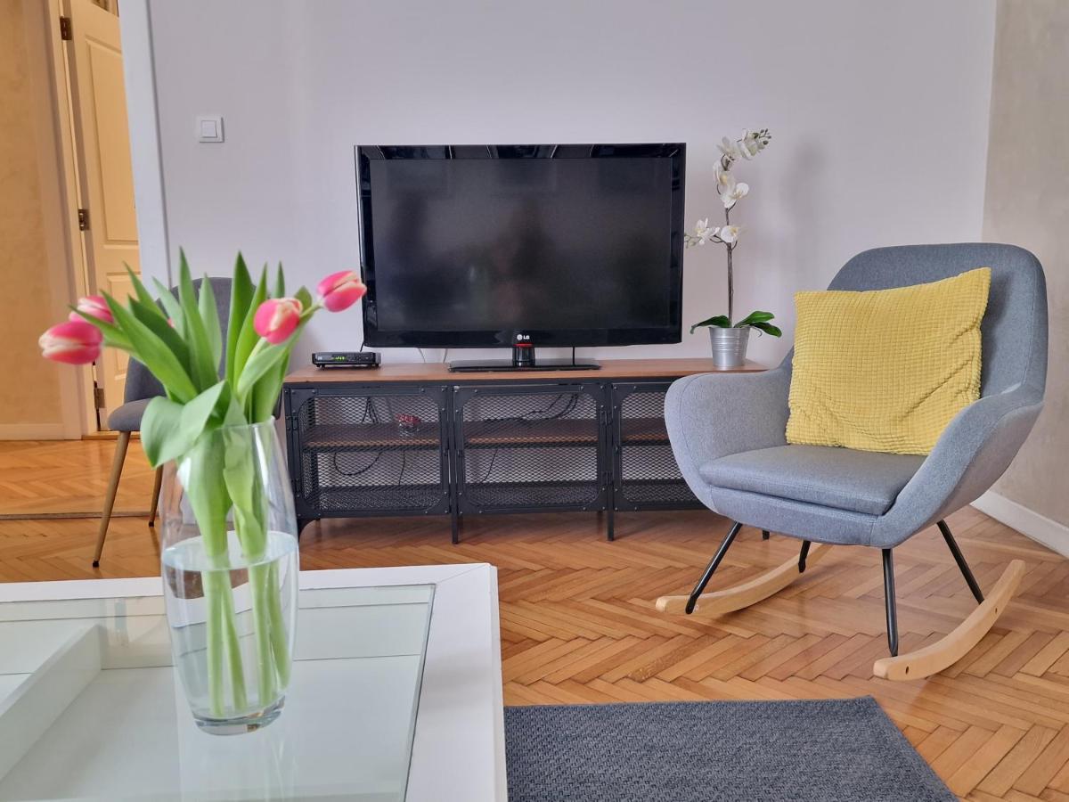 Urban Downtown Apartment Belgrado Esterno foto