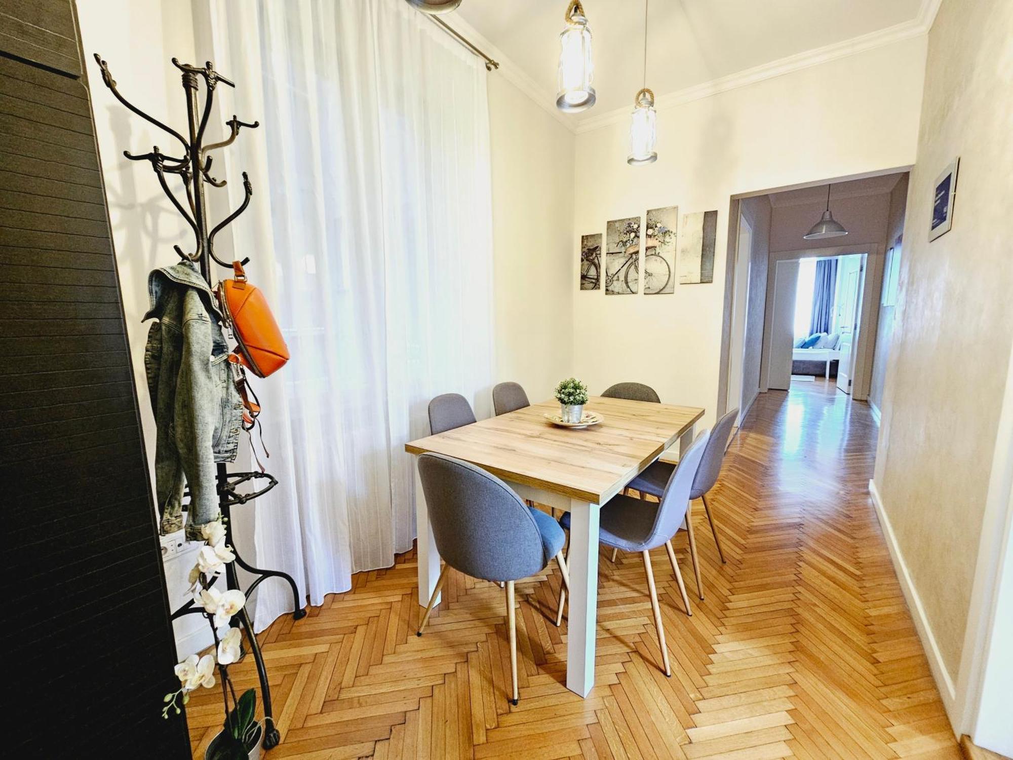 Urban Downtown Apartment Belgrado Esterno foto