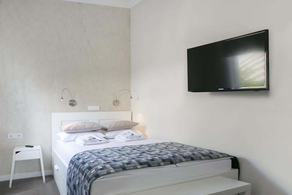 Urban Downtown Apartment Belgrado Esterno foto